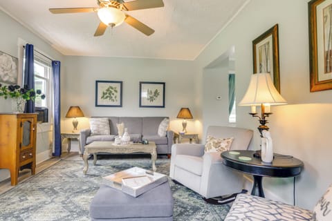 Dayton Vacation Rental | 3BR | 1BA | 1,040 Sq Ft | Stairs Required