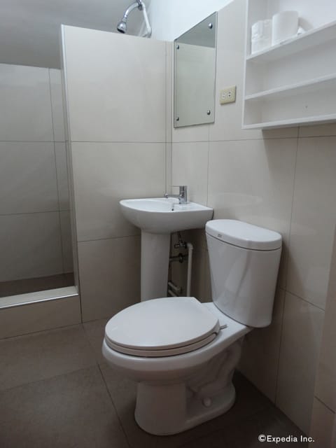 Standard Room With Aircon | Bathroom | Shower, towels