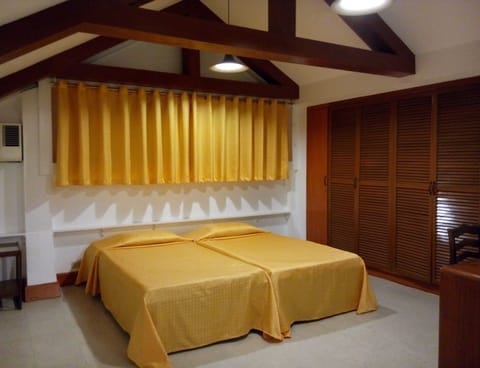 Standard Room With Aircon | Rollaway beds