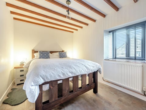 Double bedroom | Shire - Gaer Cottages, Cribyn, Lampeter
