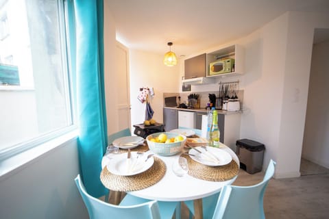 Deluxe Apartment, 1 Double Bed with Sofa bed, Hot Tub, Garden View | Living area