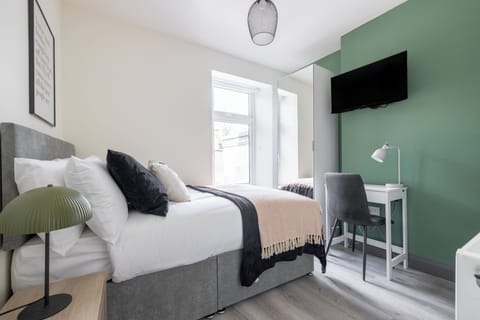 3e7ad4ca-ce7b-4bf7-9db5-2139864af49a