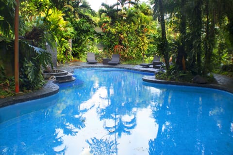 2 outdoor pools, a heated pool, sun loungers