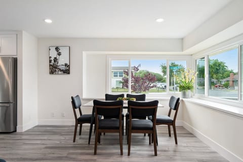 A fresh, open feel that turns everyday meals into special occasions.