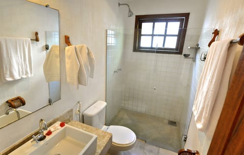 Double or Twin Room | Bathroom | Shower, hair dryer, towels