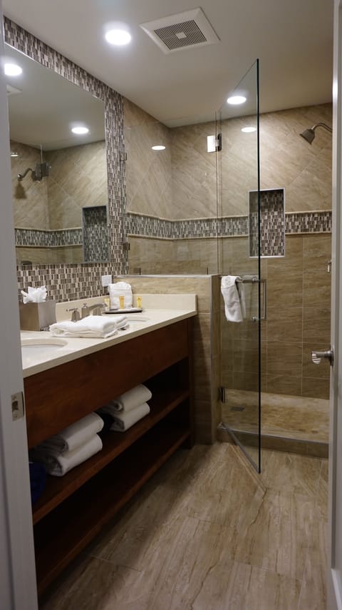Cody Suite | Bathroom | Shower, free toiletries, hair dryer, bathrobes