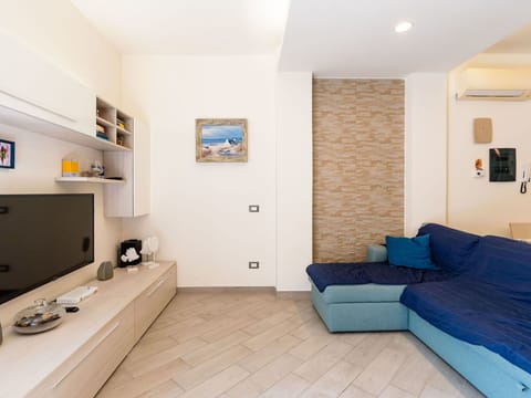 Furniture, Interior Design, Flooring, Wall, Floor, Couch, Wood, Room, Living Room, Apartment