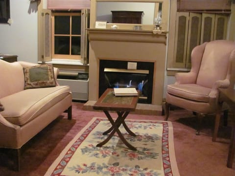 Oak Suite | Living area | TV
