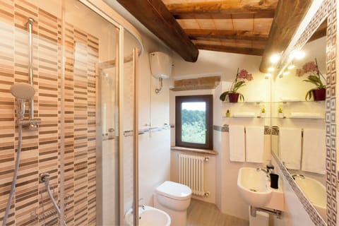 Double Room, Garden View | Bathroom | Free toiletries, hair dryer, towels, soap