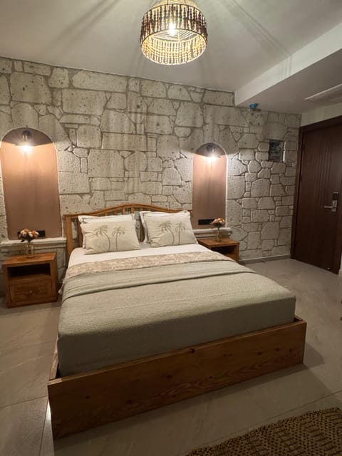 Deluxe Double Room, 1 Queen Bed, Balcony, Sea View | Individually decorated, individually furnished, free WiFi