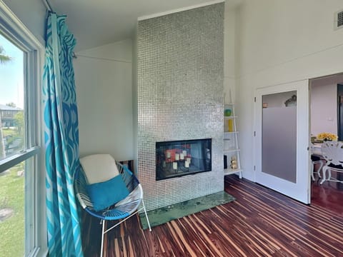 Second Bedroom - Queen Bed