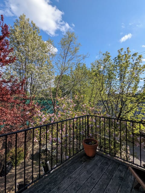 Room, 1 King Bed, Balcony, Garden View | Balcony view