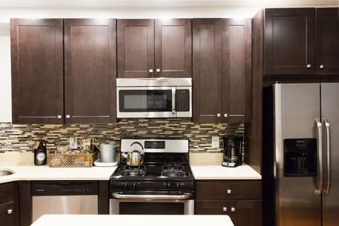 Standard Suite, Multiple Beds, Kitchen (Pet Friendly) | Private kitchen