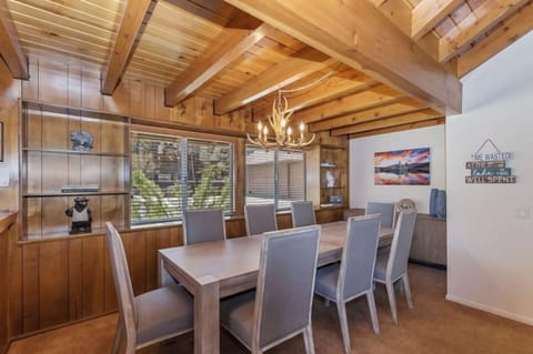 Dining area. (Classic Lake House)