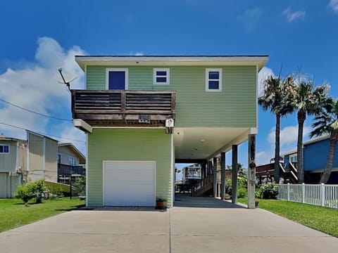 House (3 Bedrooms) | Property amenity