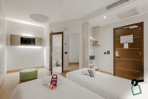 Economy Double Room | Cribs/infant beds, free WiFi, bed sheets