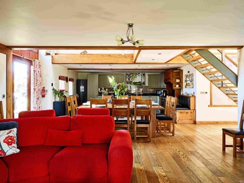 Oak Barn Living Room (1)