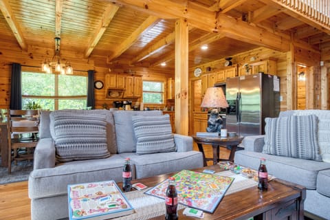 Bright and airy living space - great for relaxing!