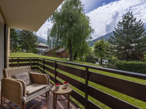 Garden, Outdoor Furniture, Resort, Shade, Leisure, Lawn, Eco Hotel, Landscaping, Tent, Park