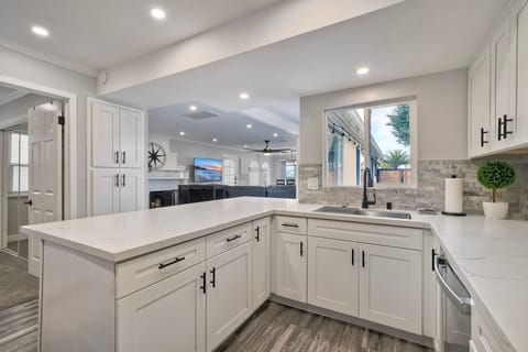 Make a meal with a view of the living room