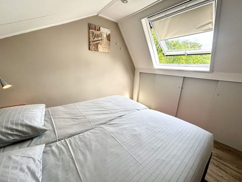 Bedroom, Bed, Bed Sheet, Bedding, Wood, Floor, Flooring, Linens, Interior Design, Bed Frame