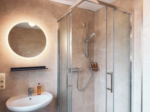 House, 3 Bedrooms, Mountain View, Garden Area | Bathroom | Designer toiletries, hair dryer, towels, soap