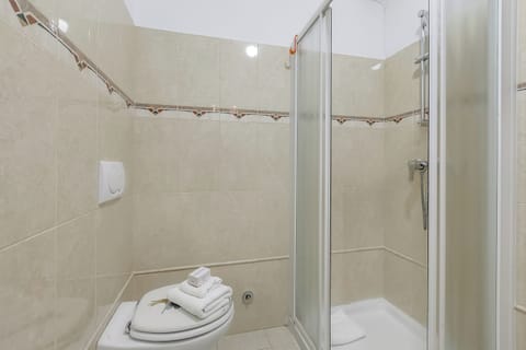 Family Apartment, Multiple Bedrooms (Max House) | Bathroom | Shower, bidet, towels, soap