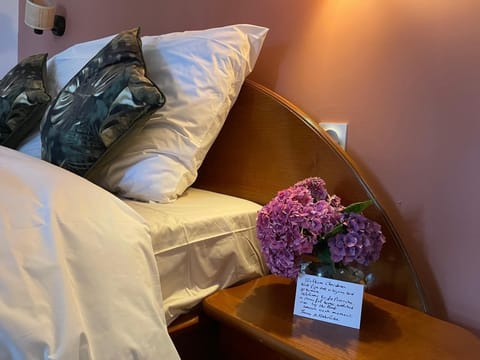 Premium Double Room, Bay View | Premium bedding, individually decorated, individually furnished, desk