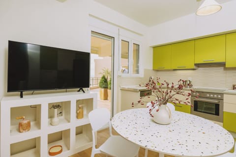 Apartment, Sea View | Private kitchen | Full-size fridge, microwave, oven, dishwasher