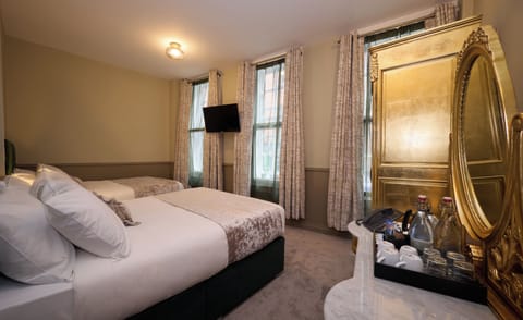 Standard Quadruple Room | Free WiFi