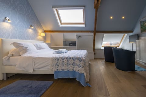 Deluxe Double Room | Free WiFi, bed sheets