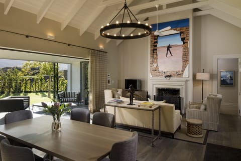 Vineyard Cottage | Living area | 42-inch plasma TV with digital channels, TV, Netflix