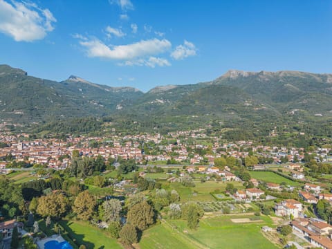 Mountain, Mountainous Landforms, Hill, Residential Area, Mountain Range, Highland, Landscape, Hill Station, Horizon, Town