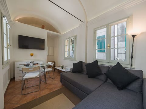 Interior Design, Furniture, Apartment, Ceiling, Couch, Living Room, Chair, Hotel