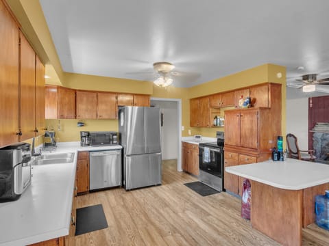 Indoors, Floor, Flooring, Kitchen, Hardwood