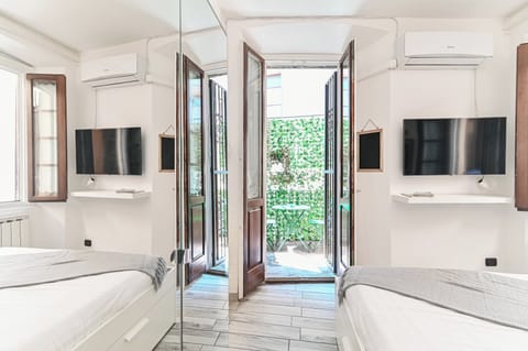 Double Room, 1 Double Bed | Free WiFi