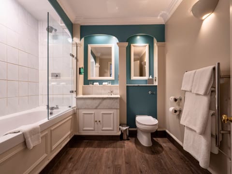 Premium Double Room | Bathroom | Combined shower/tub, free toiletries, hair dryer, towels