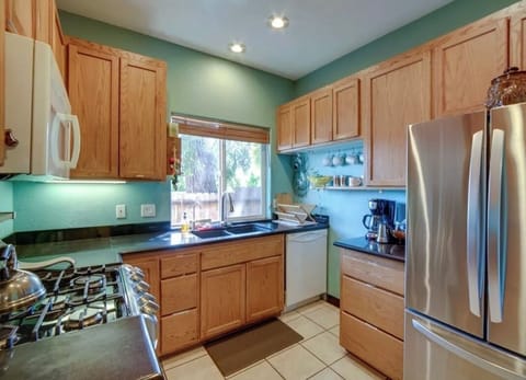 Ideal for home-cooked meals or quick breakfasts before heading out to explore.