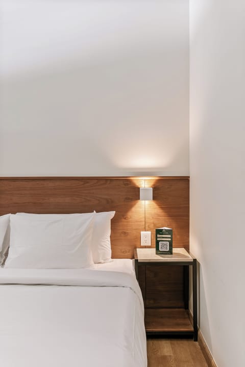 Comfort Apartment | Desk, laptop workspace, iron/ironing board, free WiFi