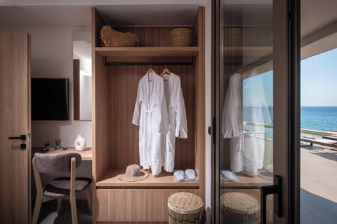 It also features an open closet, a 43” TV, blackout curtains, window nets, self-controlled A/C, and direct outdoor access.