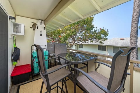Condo, 2 Bedrooms | Outdoor dining