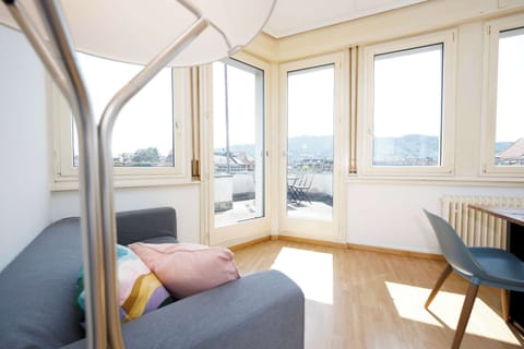 Vast amounts of natural lighting 