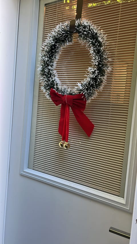 Welcome to our Modern Zen Christmas Retreat & Holiday Cheer