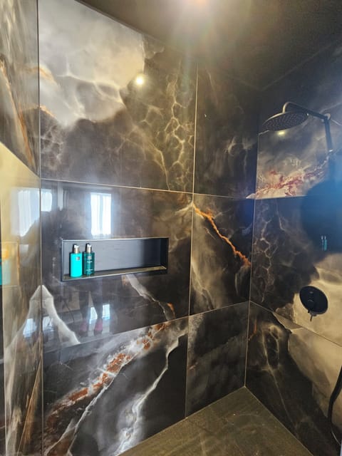 Comfort Double Room, City View | Bathroom