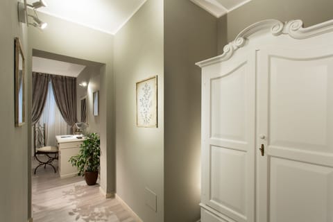 Minibar, in-room safe, individually furnished, desk