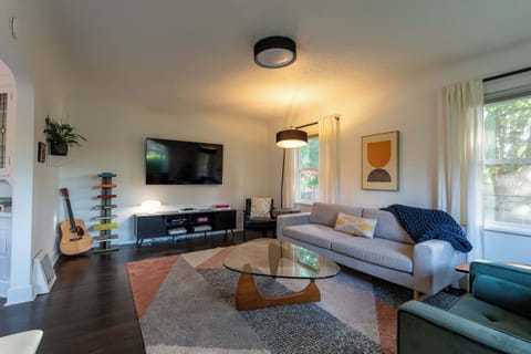 Comfort meets style in this thoughtfully furnished living space with smart TV.