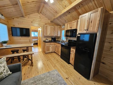 f9c8dabf-8417-4205-92fe-aa82b16aa476