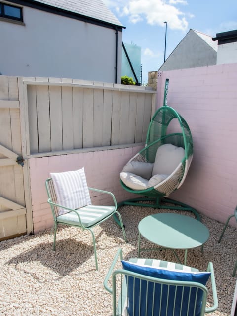 0c992f49-d0df-4b90-b0a8-bce162831b59