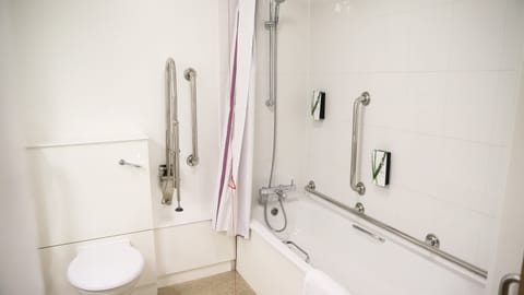Standard Double Room, Accessible Bathtub | Accessible bathroom