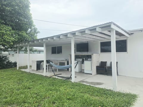 Backyard/ Laundry area